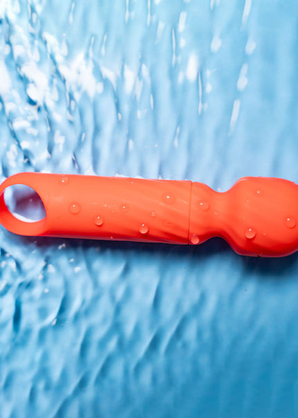 Maia DOLLY - Orange - Orange 12.7 cm USB Rechargeable Massage Wand