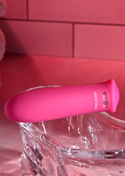 Pretty In Pink - Pink 8.6 cm (3.4'') USB Rechargeable Bullet
