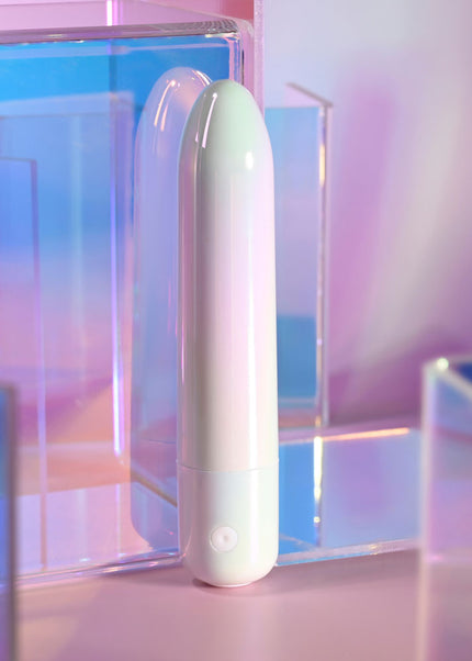 Evolved EASY DOES IT - Pearlescent White 10 cm USB Rechargeable Bullet