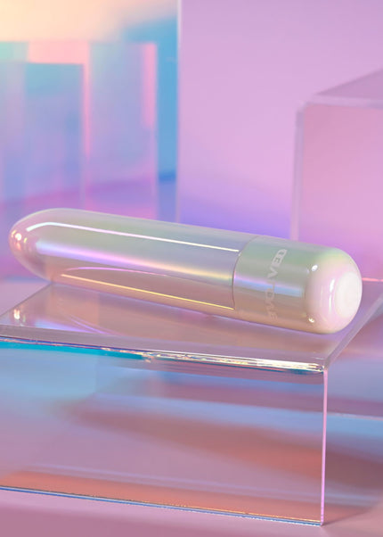 Evolved EASY DOES IT - Pearlescent White 10 cm USB Rechargeable Bullet