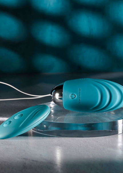 Evolved OVAL OFFICE - Green 8.5 cm USB Rechargeable Wireless Egg with Remote Control