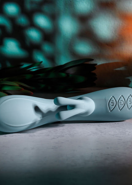 Evolved BOSS BUNNY - Baby Blue 20.1 cm USB Rechargeable Rabbit Vibrator