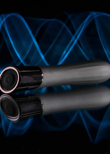 Evolved BACK IN BLACK - Black 11.9 cm USB Rechargeable Bullet