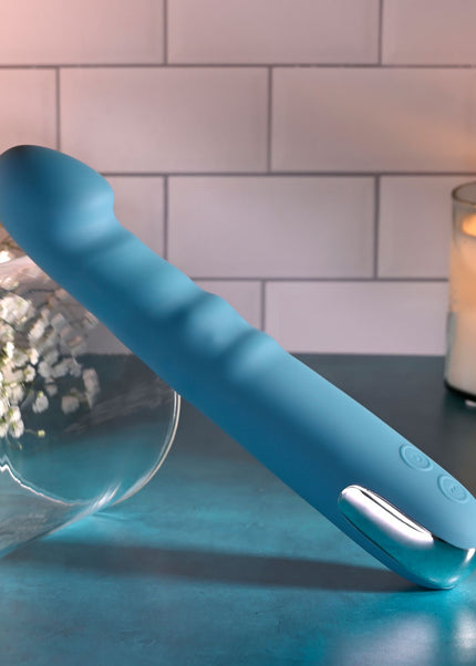 Evolved QUEEN OF ALL TRADES - Blue 22.6 cm USB Rechargeable Thrusting & Rotating Vibrator