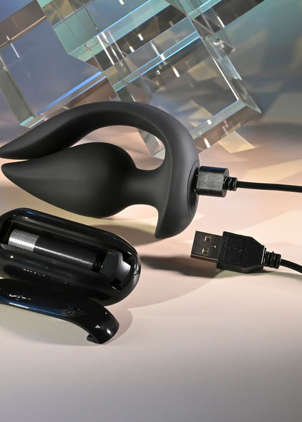 Evolved THE GENIE - Black 11.2 cm USB Rechargeable Vibrating Plug with Wireless Remote