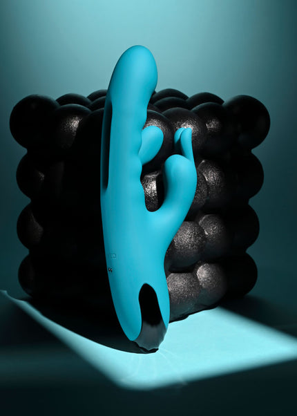 Evolved BUNNY TAPPER - Blue 20 cm USB Rechargeable Rabbit Vibrator with Flicking Shaft