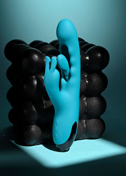 Evolved BUNNY TAPPER - Blue 20 cm USB Rechargeable Rabbit Vibrator with Flicking Shaft