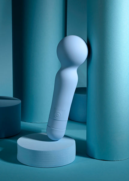 Evolved IRIS - Blue 18.3 cm USB Rechargeable Massage Wand