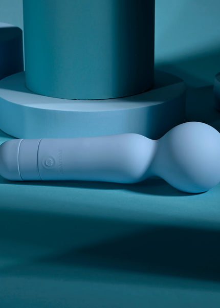 Evolved IRIS - Blue 18.3 cm USB Rechargeable Massage Wand