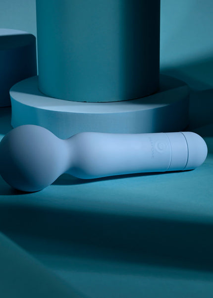 Evolved IRIS - Blue 18.3 cm USB Rechargeable Massage Wand