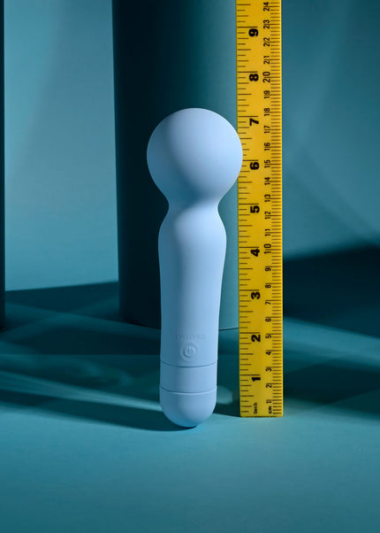 Evolved IRIS - Blue 18.3 cm USB Rechargeable Massage Wand