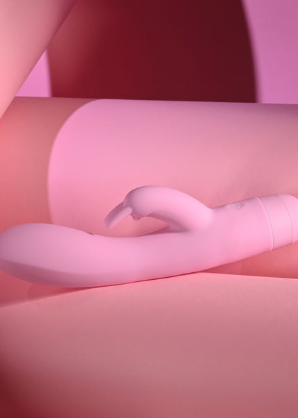 Evolved CUSHY BUNNY - Pink 19.1 cm USB Rechargeable Rabbit Vibrator