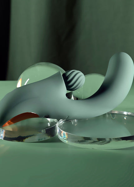 Evolved SPIRAL CHARM - Green 18 cm USB Rechargeable Rabbit Vibrator