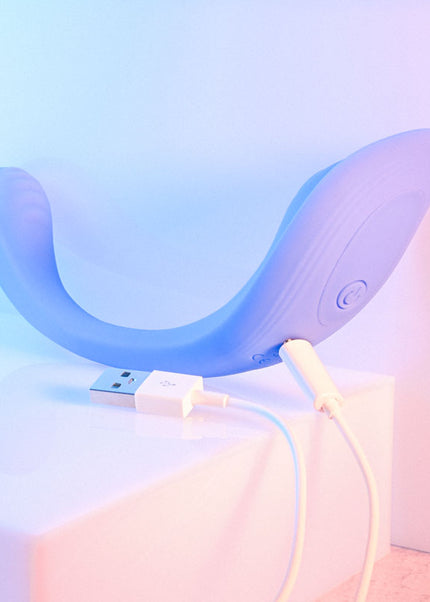 Evolved ANYWHERE VIBE - Purple USB Rechargeable Flexible Vibe with Remote