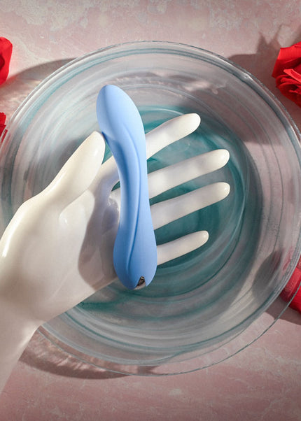 Evolved BLUE CRUSH - Blue 12 cm USB Rechargeable Mini Vibrator