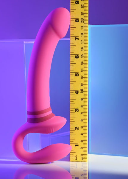Gender X SHARING IS CARING - Pink 21.9 cm USB Rechargeable Strapless Strap-On