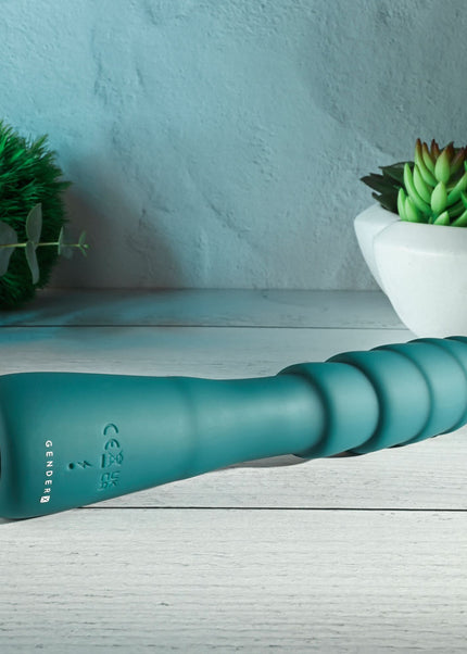 Gender X SCORPION - Green 21.2 cm USB Rechargeable Vibrator