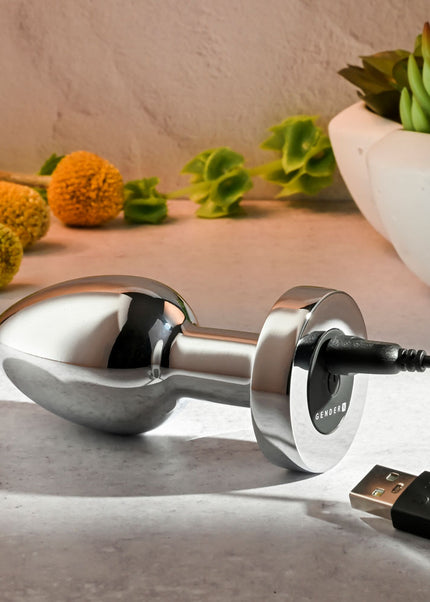 Gender X ROCKIN METAL PLUG XL - Chrome 10.5 cm USB Rechargeable Vibrating XL Butt Plug