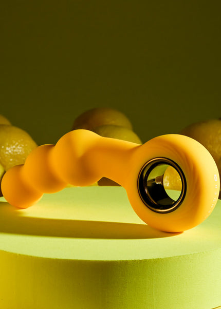 Gender X BUMBLE - Yellow 14.9 cm USB Rechargeable Butt Plug