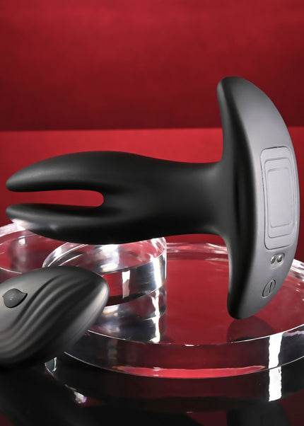 Gender X SPREAD THE LOVE - Black USB Rechargeable Stretching Anal Plug with Wireless Remote