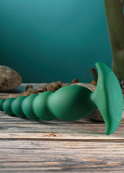 Gender X THE RATTLER - Green 17 cm USB Rechargeable Vibrating and Twirling Anal Plug
