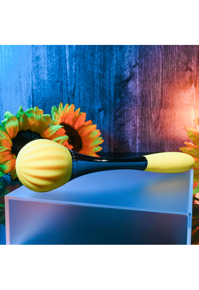 Gender X SUNFLOWER - Yellow 20 cm USB Rechargeable Massage Wand
