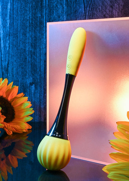 Gender X SUNFLOWER - Yellow 20 cm USB Rechargeable Massage Wand