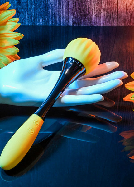 Gender X SUNFLOWER - Yellow 20 cm USB Rechargeable Massage Wand