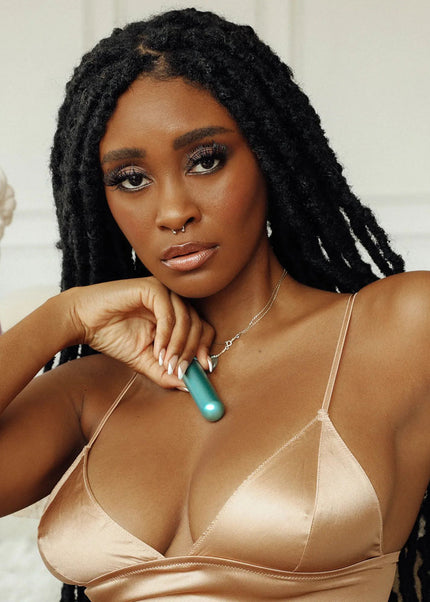 JimmyJane Mini Chroma - Teal - Teal 7.8 cm USB Rechargeable Bullet with Wireless Remote