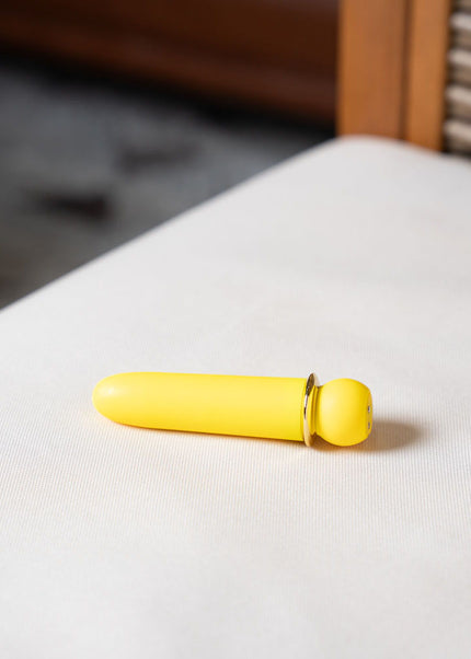 Maia JAGUAR - Yellow - Yellow 10.1 cm USB Rechargeable Bullet