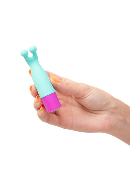 Maia MACI - Light Blue 8.9 cm USB Rechargeable Bullet
