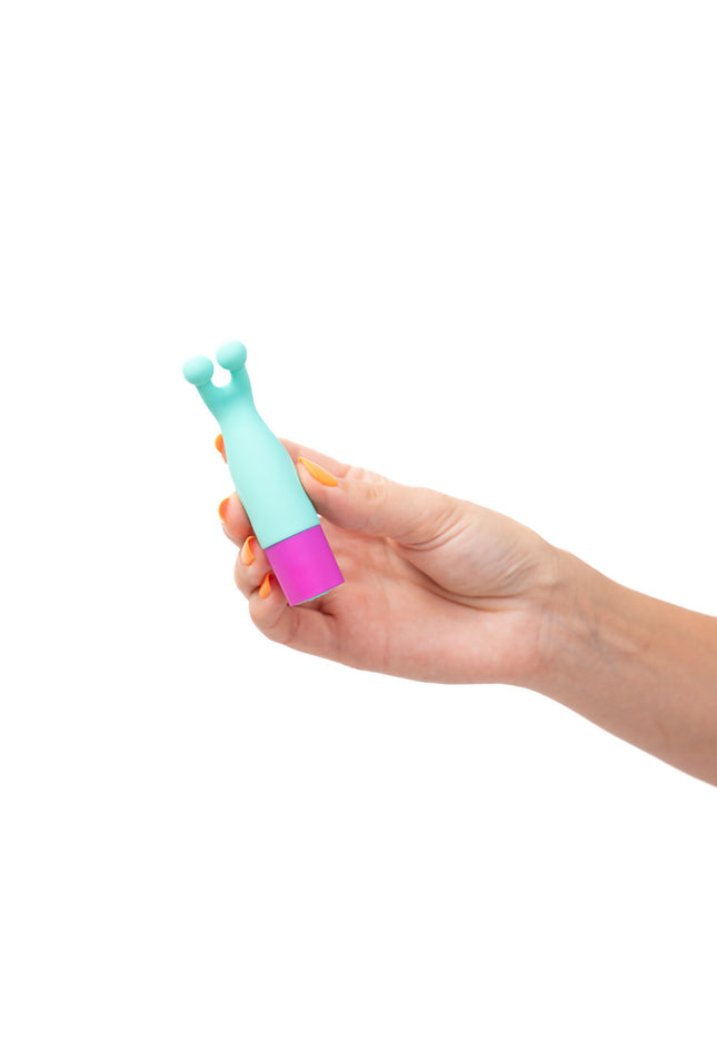 Maia MACI - Light Blue 8.9 cm USB Rechargeable Bullet