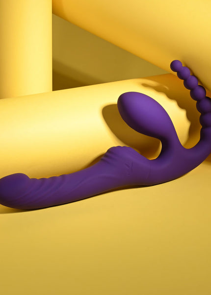 Playboy Pleasure HUG IT OUT - Purple 29 cm USB Rechargeable Strapless Strap-On