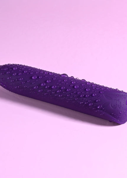 Playboy Pleasure ONE & ONLY - Purple 12 cm USB Rechargeable Bullet