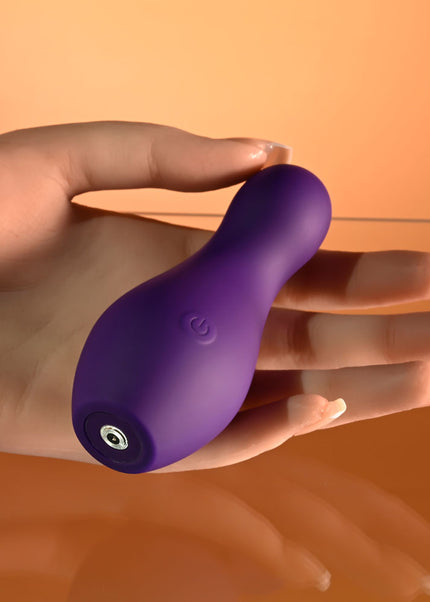Playboy Pleasure THE JET SET - VIBRATOR - Purple 10.2 cm Vibrator with Self Charging Case