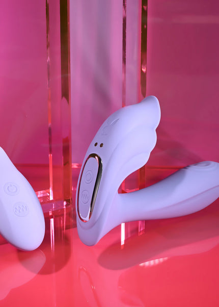 Playboy Pleasure LILAC FANTASY - Purple 13.5 cm USB Rechargeable Tapping Vibrator with Remote