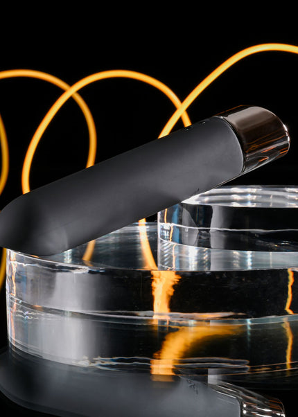 Selopa LITTLE BUDDY - Black 11.1 cm USB Rechargeable Vibrating Bullet