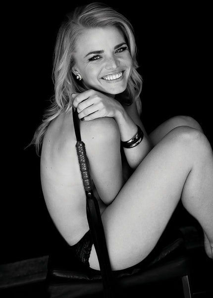 Sex & Mischief Mahogany Flogger - 76 cm Flogger Whip with Wooden Handle