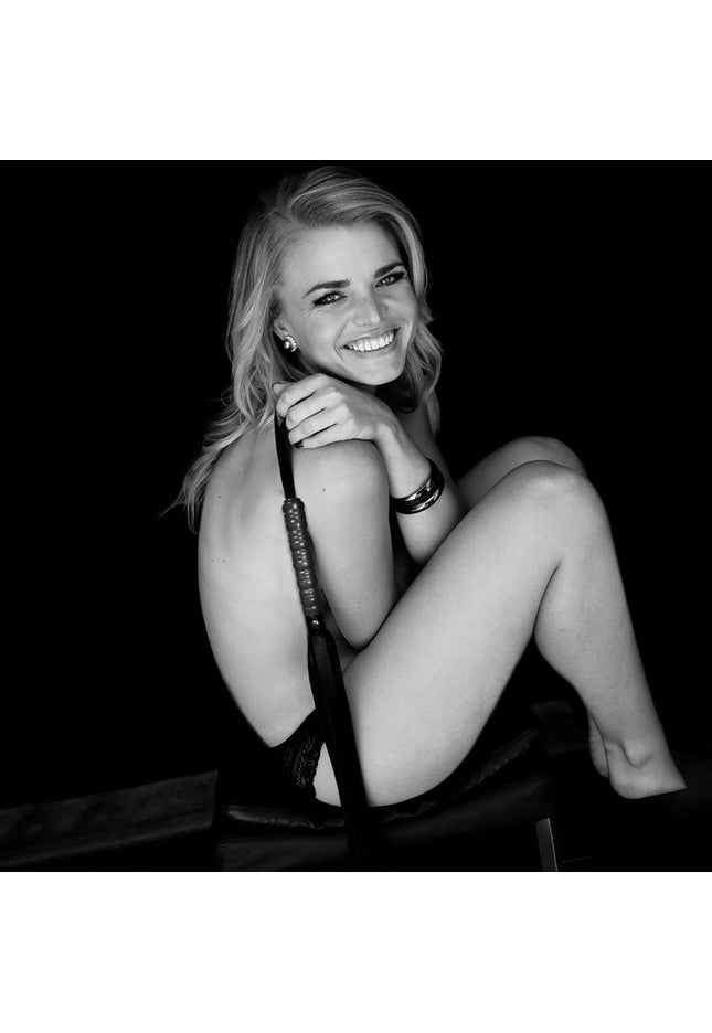 Sex & Mischief Mahogany Flogger - 76 cm Flogger Whip with Wooden Handle